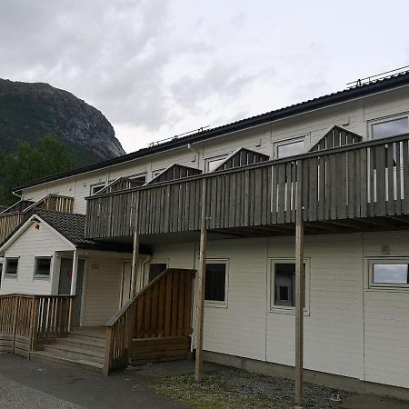 Kinsarvik Hostel Exterior photo