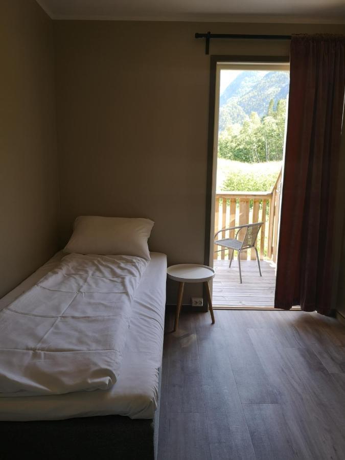 Kinsarvik Hostel Exterior photo